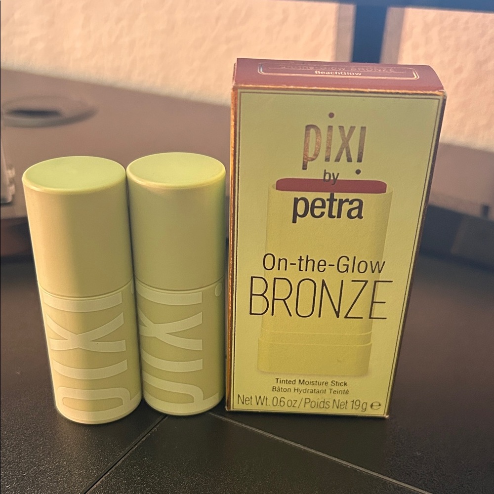 Pixi On-the-Glow Bronze Tinted Moisture Stick with 2 hydra lip treat